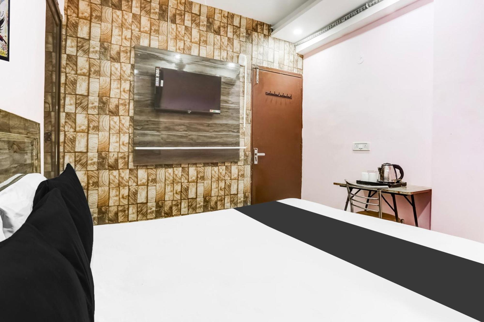 Hotel Rk Plaza 뉴델리 외부 사진