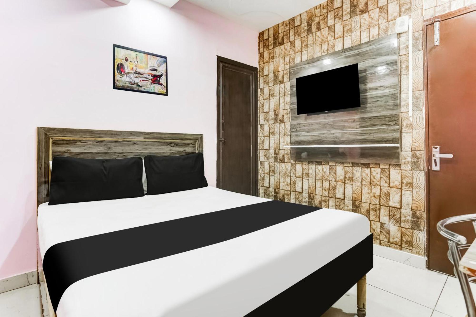 Hotel Rk Plaza 뉴델리 외부 사진