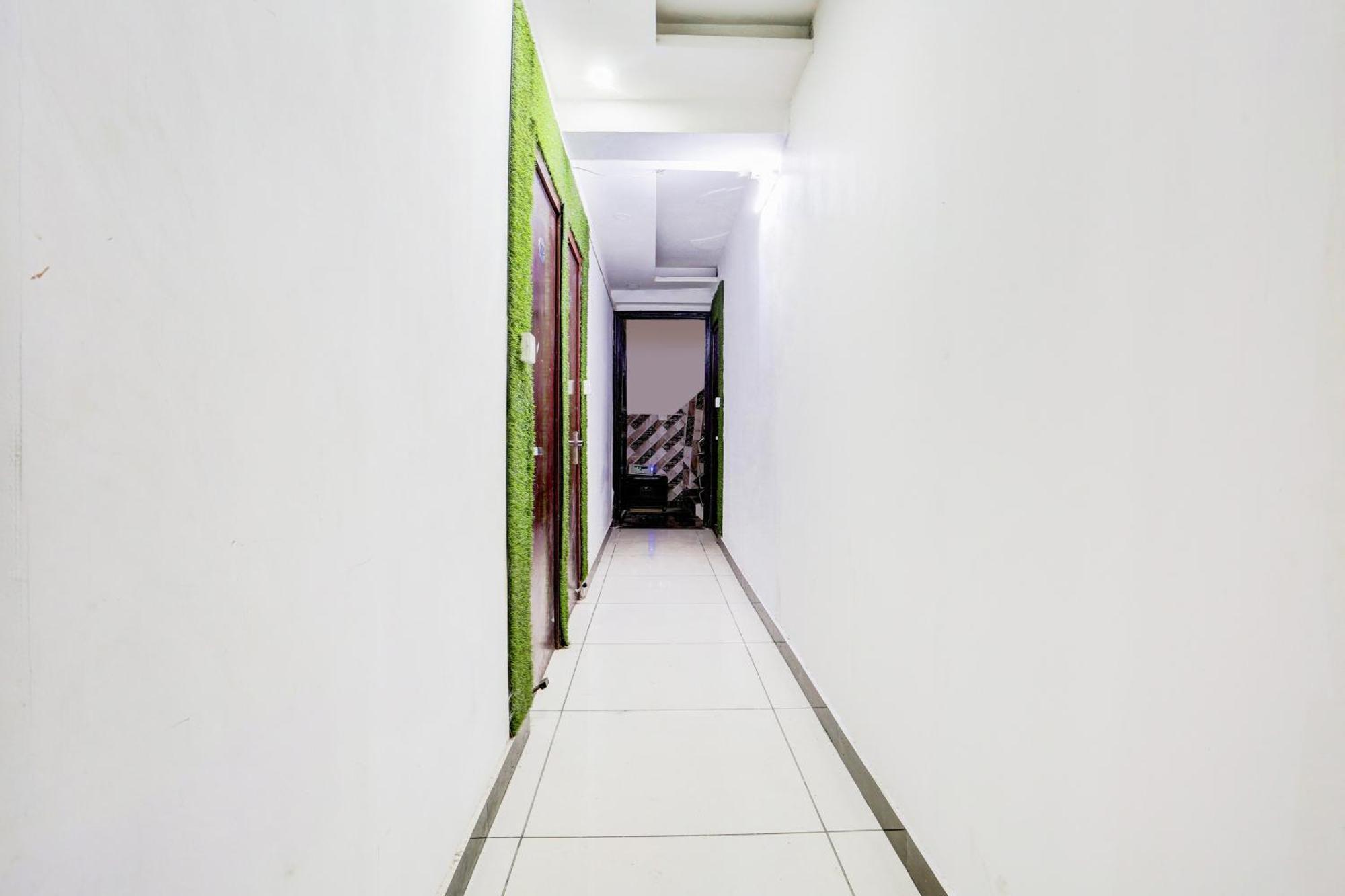 Hotel Rk Plaza 뉴델리 외부 사진
