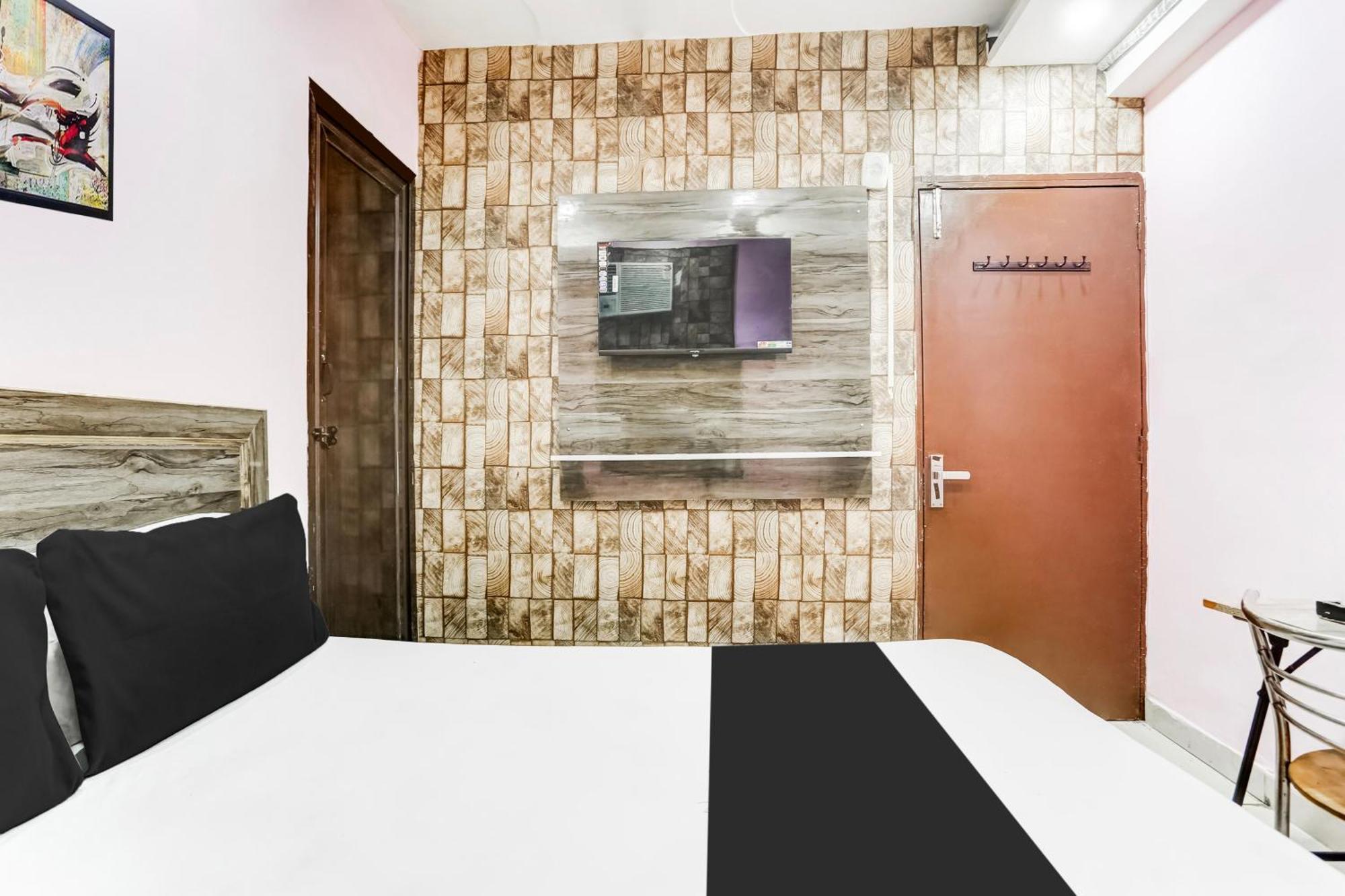 Hotel Rk Plaza 뉴델리 외부 사진